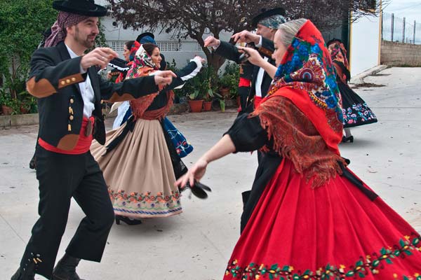 Trajes típicos del mundo, España (2 de 2)
