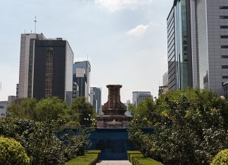 Podcast: Pasos para «descolonizar y desespañolizar» a México que debe seguir AMLO